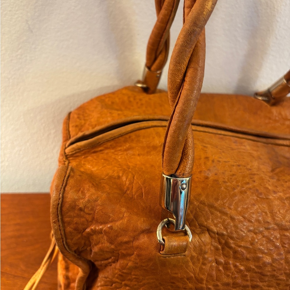 Tre Vero Leather Shoulder Bag - image 5
